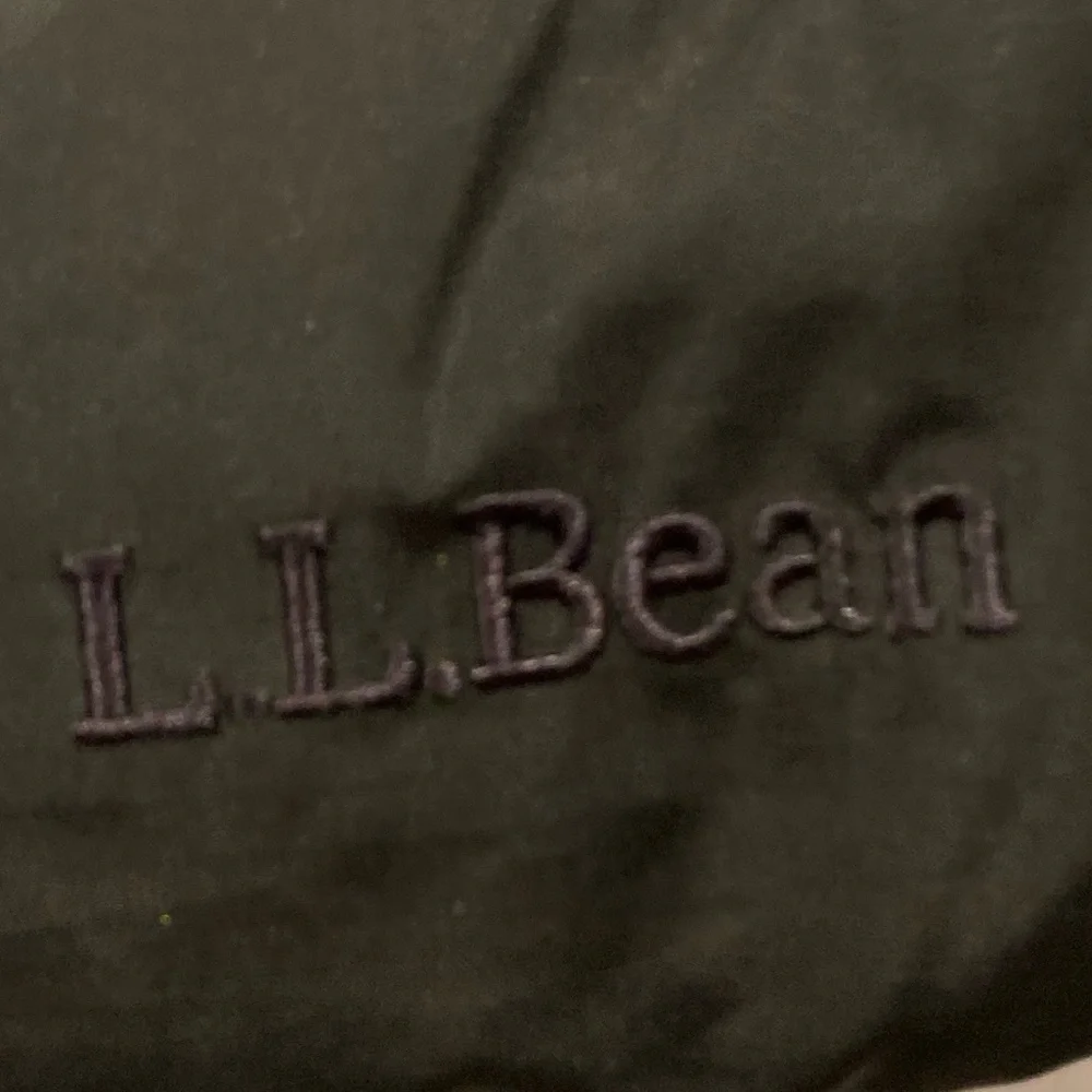L.L. Bean Kids Black Down Jacket hooded size S - Picture 15 of 17